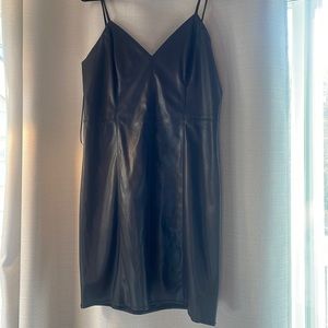 Express black faux leather size 8